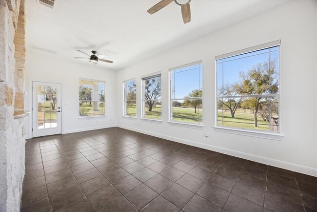 Building Photo - 100 Cross Trail