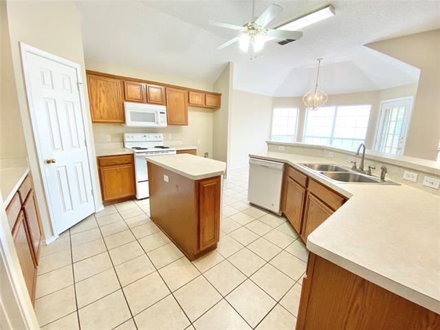 Building Photo - 7905 Copper Canyon Dr