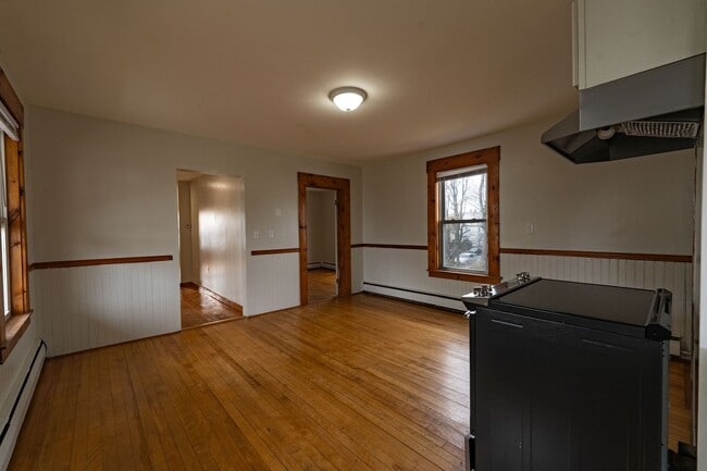 Building Photo - Spruce (294)