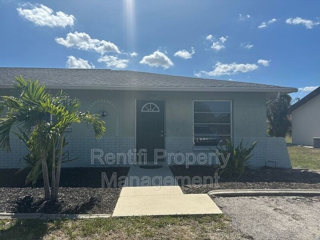 Primary Photo - 1324 SE 24th Ave