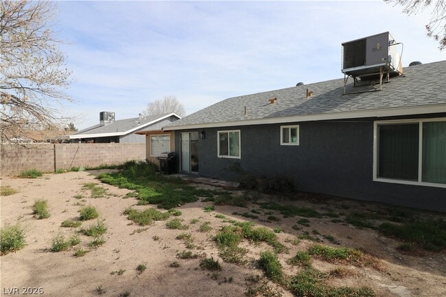 Building Photo - 4800 Fernley Way