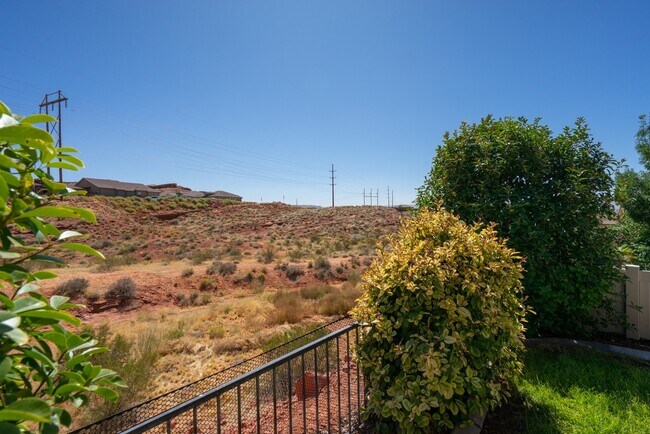 Building Photo - 2031 East Colorado Drive