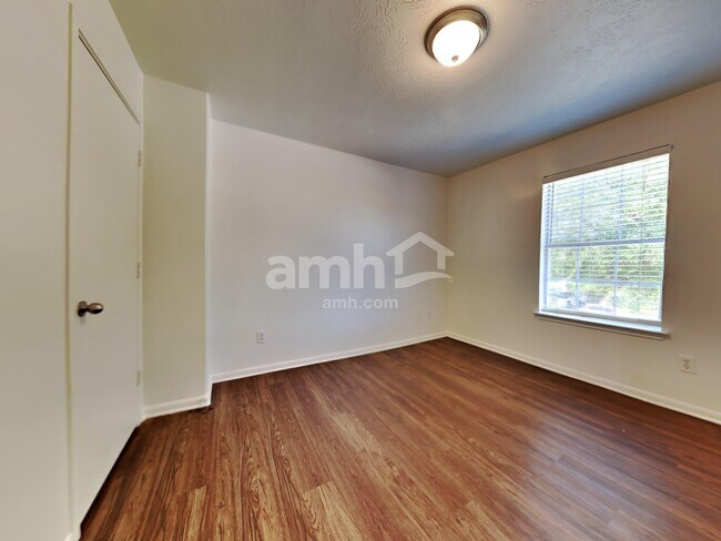 Building Photo - 2602 Daryns Landing Dr