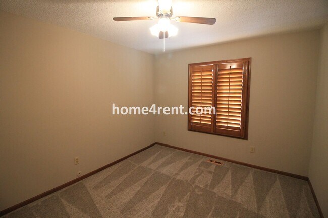 Building Photo - Bedrooms on the Main Level w/ Finished Wal...