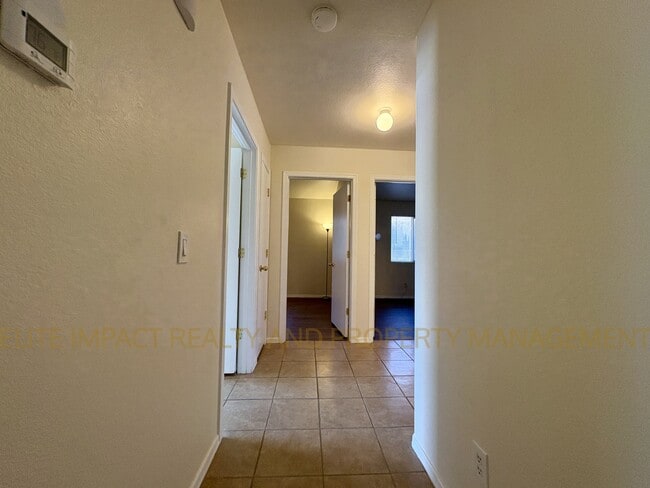 Building Photo - 7734 S Titanite Ln