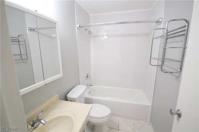 Building Photo - 20333 Detroit Rd