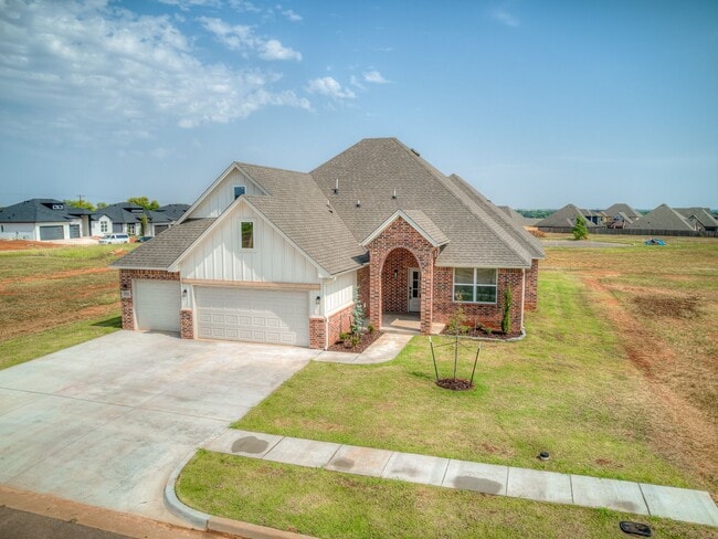 Building Photo - 9309 NW 145th Ct