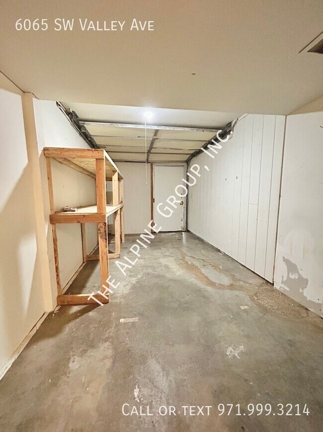 Building Photo - 2 Bedroom Townhome in Beaverton off Allen ...