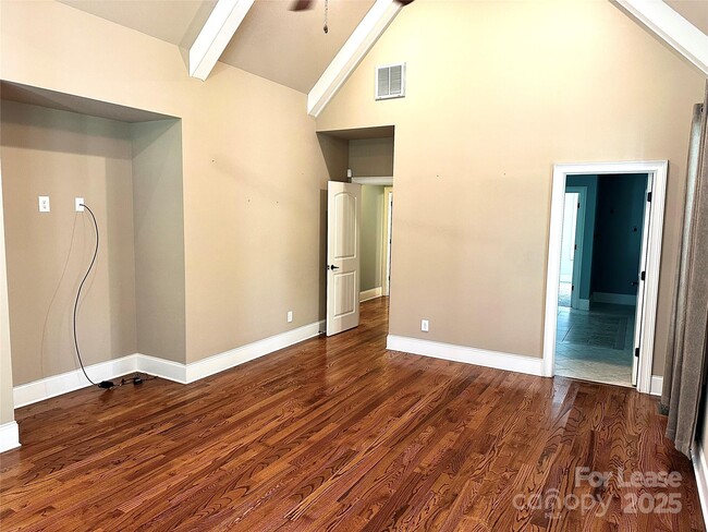 Building Photo - 4642 Gold Finch Drive