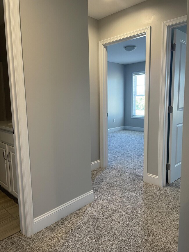 Building Photo - 1179 Commonwealth Cir