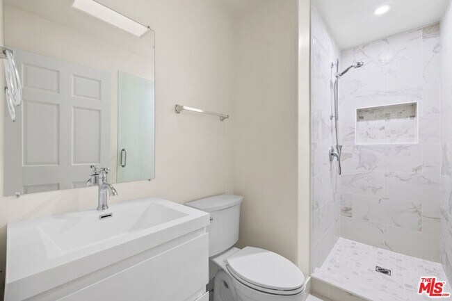 Building Photo - 1050 Centinela Ave