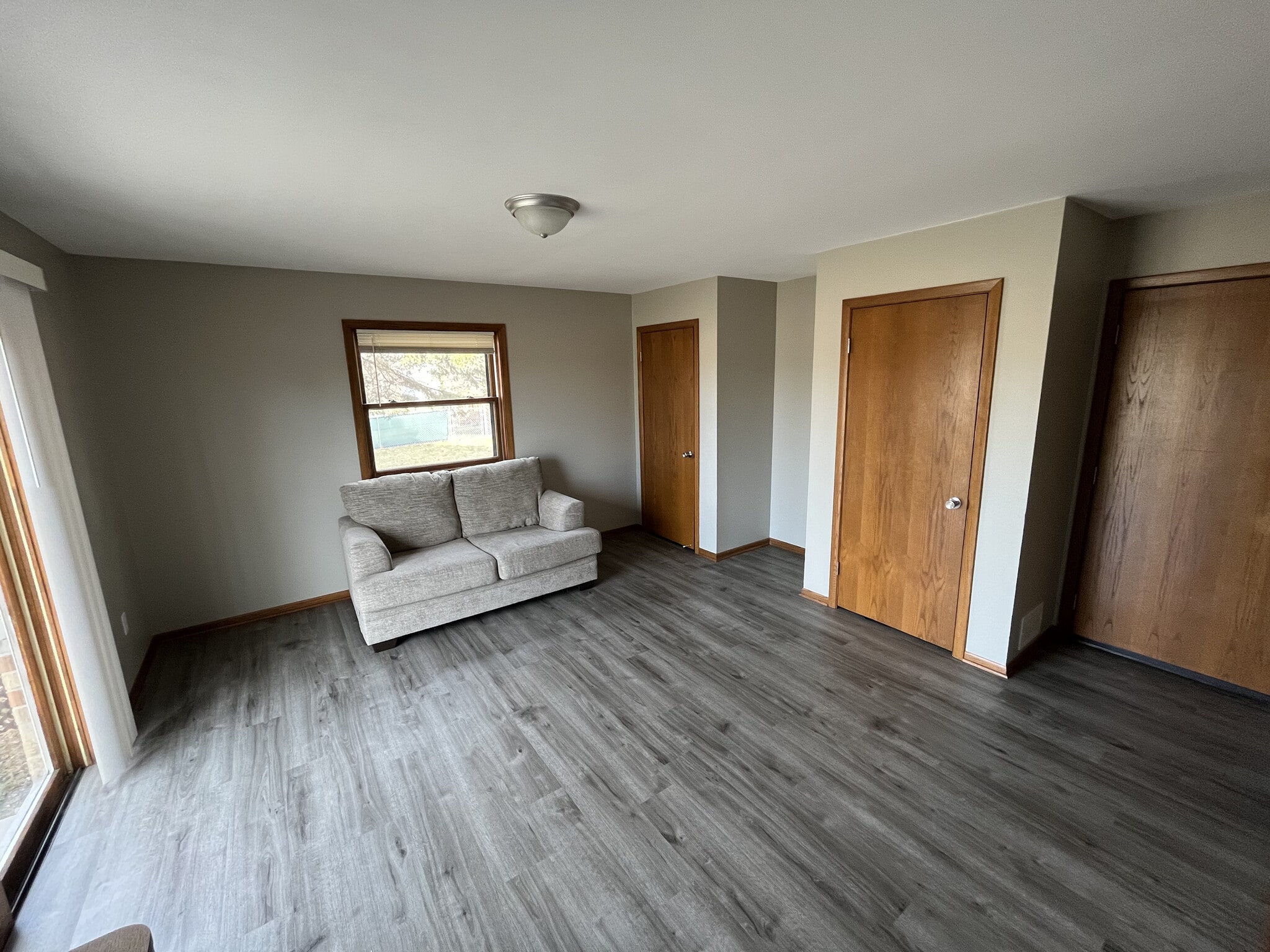 Family Room - W245N6688 Bowling Green Ct