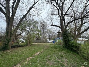 Building Photo - CHARMING, 1 BEDROOM UPPPER LEVEL DUPLEX