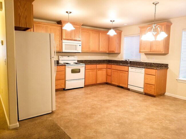 Building Photo - 2513 Corona Ave