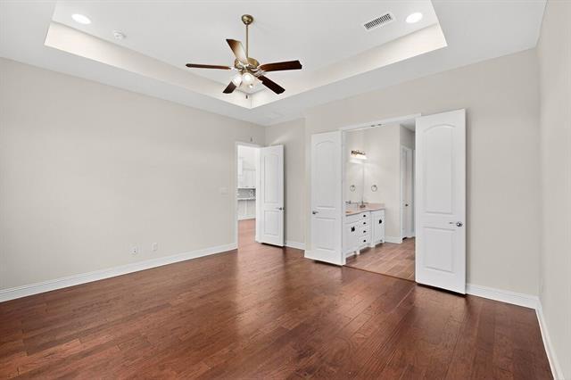Building Photo - 6533 Mandalay Ct