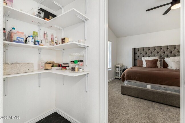 Building Photo - 10420 W Reade Ave