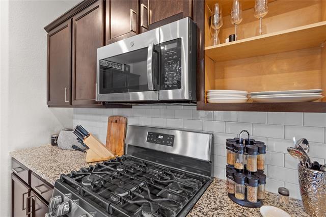 Building Photo - 1420 Alamandine Ave