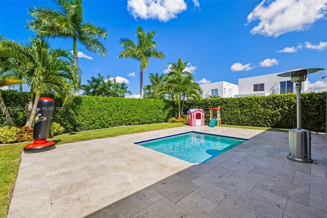 Building Photo - 10359 NW 67th Terrace