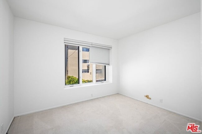 Building Photo - 1808 Manning Ave