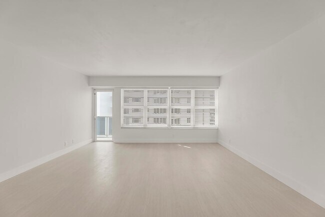 Building Photo - 3700 Galt Ocean Dr