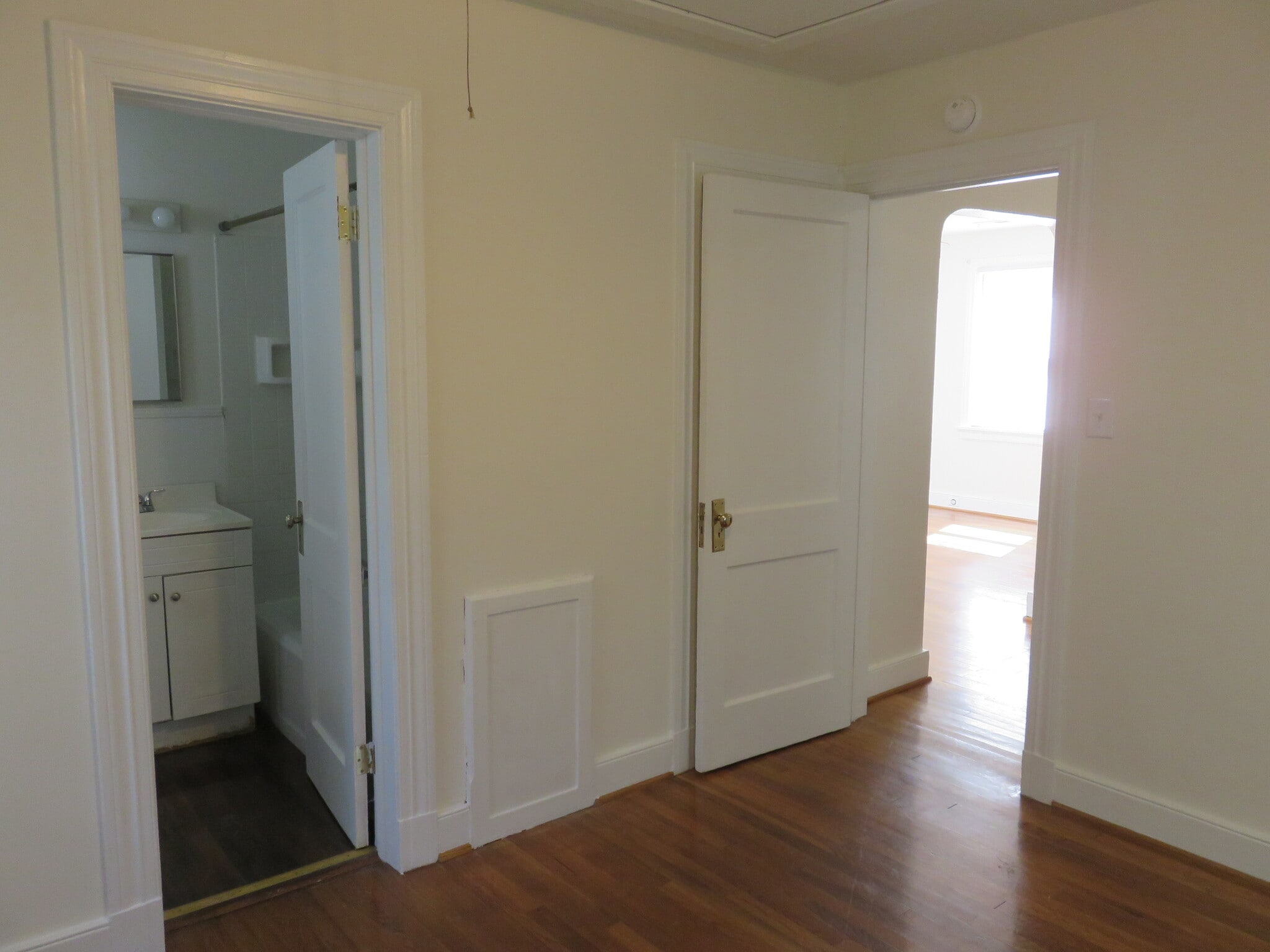 Building Photo - 2120 Shirleydale Ave