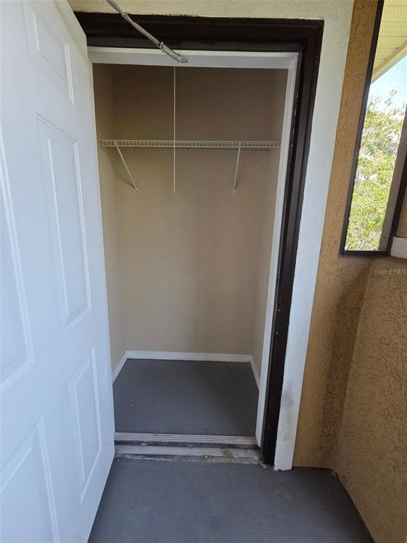 Building Photo - 10106 Courtney Oaks Cir