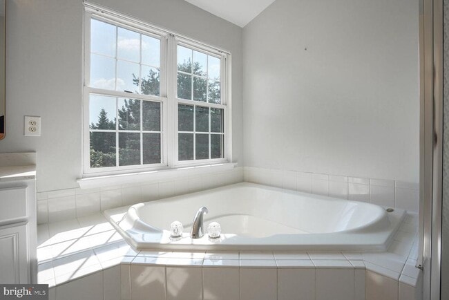 Building Photo - 134 Misty Pond Terrace