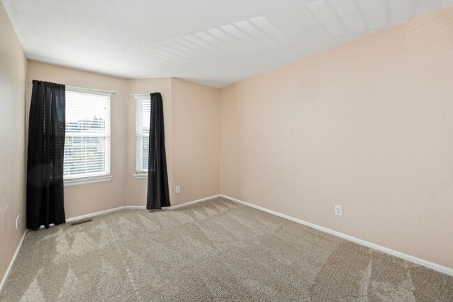 Building Photo - "COMING SOON" Spacious & Inviting Highland...