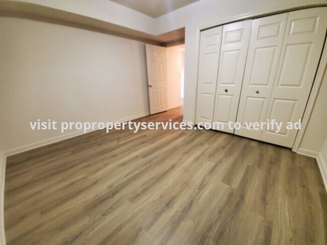 Building Photo - Charming Raised Rancher With Lawn Care Included