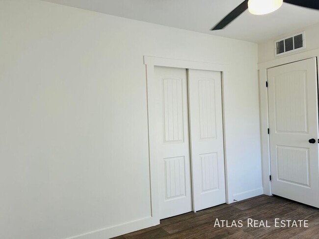 Building Photo - TWO MONTHS FREE on Newly Renovated 2bed/1b...