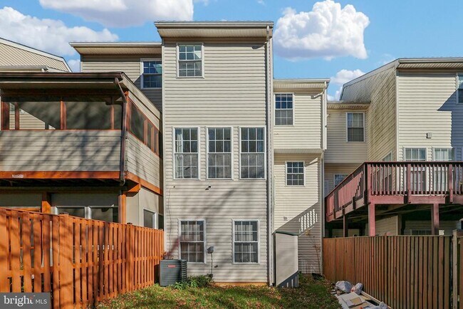 Building Photo - 7510 E Plateau Dr