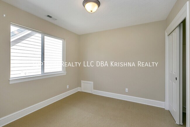 Building Photo - 12649 NW Bayonne Ln