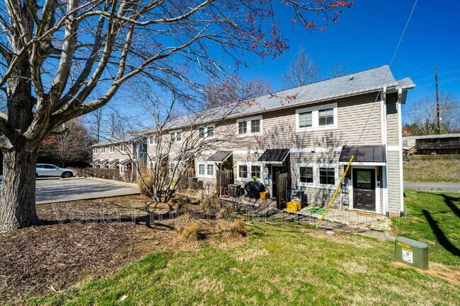 Primary Photo - 3 Penley Ave