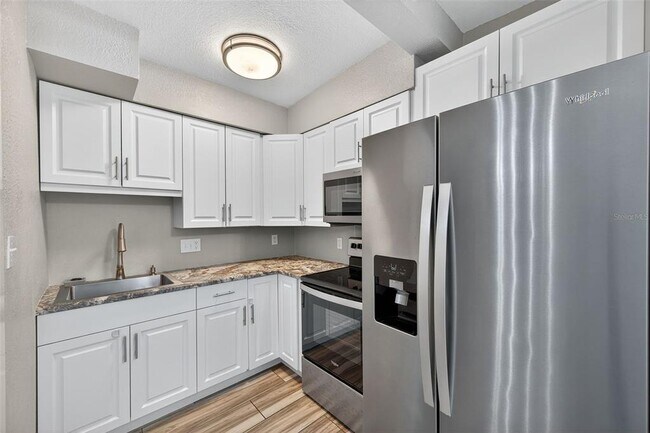 Building Photo - 2470 47th St S