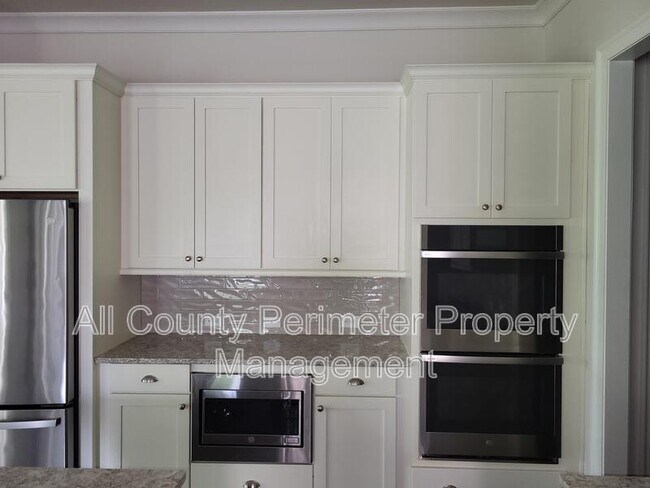 Building Photo - 819 Olmsted Ln