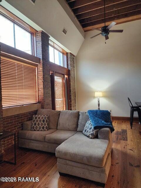 Building Photo - 307 N Main St