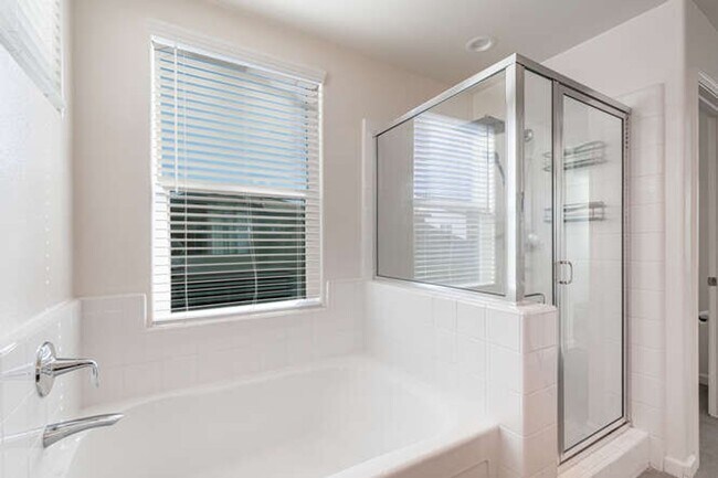 Building Photo - Charming Riverstone Home with Spacious Kitchen Island & Private Backyard & Solar