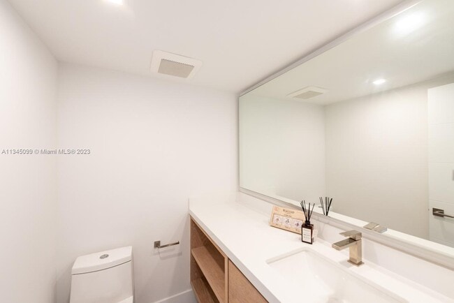 Building Photo - 177 Ocean Ln Dr