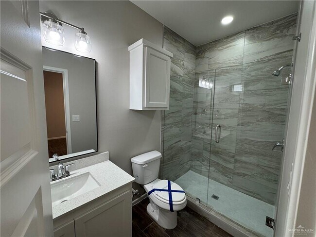 Building Photo - 1612 Canelo Dr