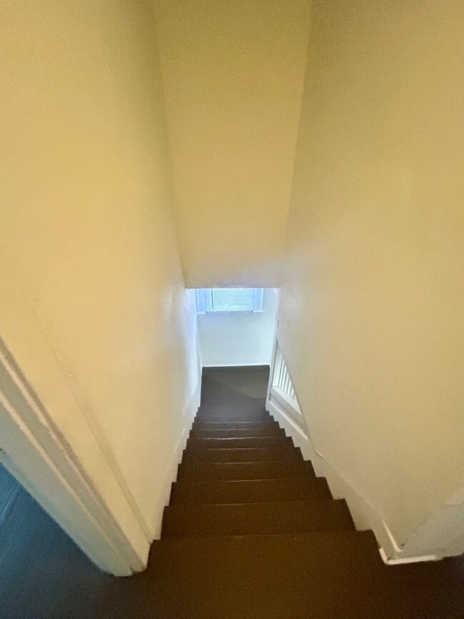 Building Photo - 2922-2924 Ruckle Street