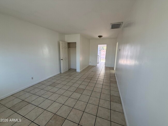 Building Photo - 1801 N 7th Ave