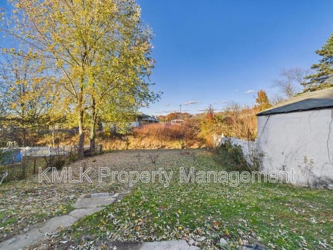 Building Photo - 2475 Ogden Ave