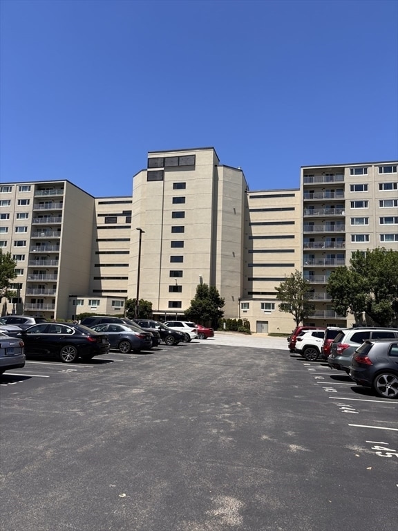 Building Photo - 200 Cove Way