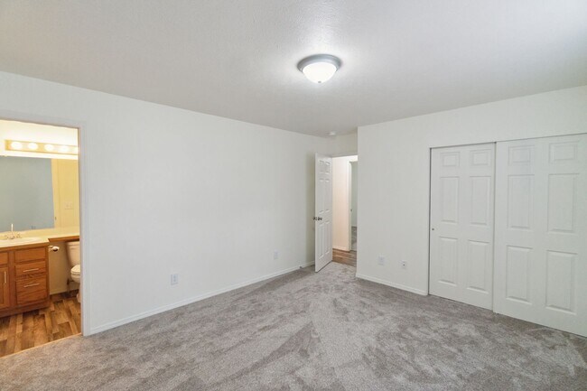Building Photo - Recently Updated Single Family Home on Spo...