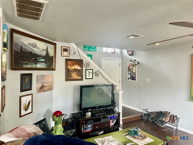 Building Photo - 864 Sagewood Trail