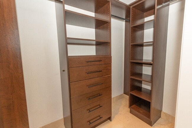 Building Photo - 4 Bedroom / 3 Bathroom Home With Panoramic...