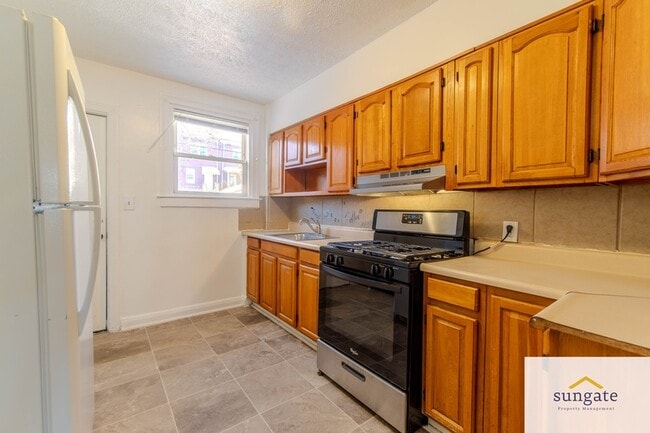 Building Photo - 2018 Griffis Ave