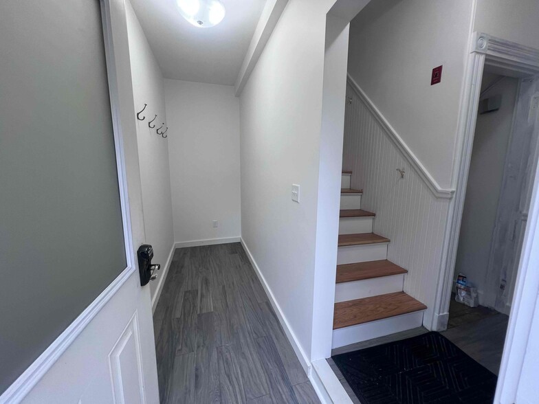 Mud room at back entry - 61 Wollaston Ave