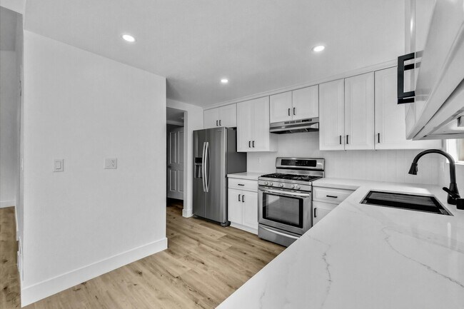 Building Photo - 18652 Libra Cir