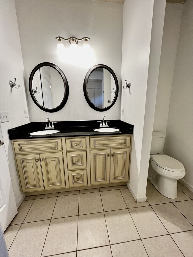 Building Photo - 4596 Hermosa Rd